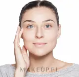 Christina Forever Young Eye Zone Treatment гель для кожи вокруг глаз 30 мл, уходовый гель для век от отёков и тёмных кругов с пептидами и экстрактом василька — фото 3