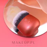Кисть кабуки Real Techniques Foundation Blender с синтетическим ворсом, ворс 2,3 см — фото 2