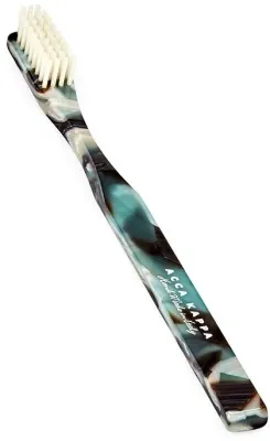 Acca Kappa Зубная щётка Medium Pure White Bristle Havana Green натуральная белая щетина средней жёсткости серия Historical ручка из ацетата целлюлозы 1 шт