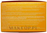 Осветляющие очищающие диски с витамином C Rodial Pure Vitamin C Brightening Pads, 20 шт — фото 5