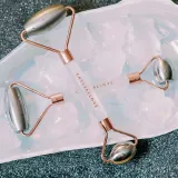 Набор Crystallove Cryo Ice массажер-роллер скребок гуаша из нержавеющей стали и масло 10 мл — фото 4