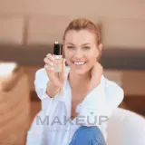 Сыворотка для лица Ahava Hyaluronic Acid увлажняющая с гиалуроновой кислотой и минералами Мёртвого моря 30 мл — фото 7