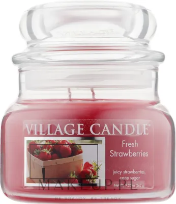 Village Candle Fresh Strawberries / Свеча в стекле, клубника и тростниковый сахар, 396 г