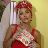 Палетка румян и бронзера TheBalm Voyage Tropics Powder Trio — фото 7