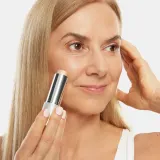 Хайлайтер для лица Aggie Highlighter Stick в стике — фото 4