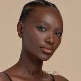 Палетка бронзера и хайлайтера для лица Catrice Bronze & Glow Palette Holiday Skin — фото 4