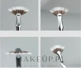 Щёточка для ресниц Eigshow Beauty E864 из синтетического ворса — фото 2