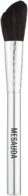 Скошенная кисть для пудры Mesauda Milano F07 Angled из синтетического ворса гипоаллергенная