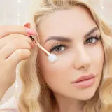 Набор Crystallove Clear Quartz 3D Eye флакон с кристаллом 10 мл и массажер для области вокруг глаз горный хрусталь — фото 4