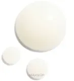 Сыворотка для области вокруг глаз Chanel N1 De Chanel Revitalizing с экстрактом красной камелии маслом жожоба и ферментом камелии для зрелой кожи 15 мл — фото 2