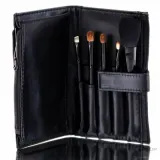 Набор кистей для макияжа L.A. Girl Essential 5 шт с косметичкой — фото 4