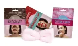 Набор IDC Institute Sweet Pleasures маски для лица шоколад клубника и сахарная вата 3 шт и повязка для волос — фото 2