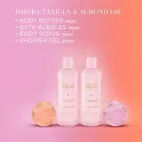 Набор Baylis & Harding Jojoba Vanilla & Almond Oil пена для ванны 250 мл гель для душа 250 мл масло для тела 100 мл и скраб для тела 100 мл — фото 4