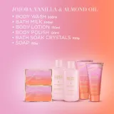 Набор Baylis & Harding Jojoba Vanilla & Almond Oil гель 300 мл скраб 130 мл кристаллы 100 г мыло 150 г лосьон 130 мл и молочко для ванны 300 мл — фото 4