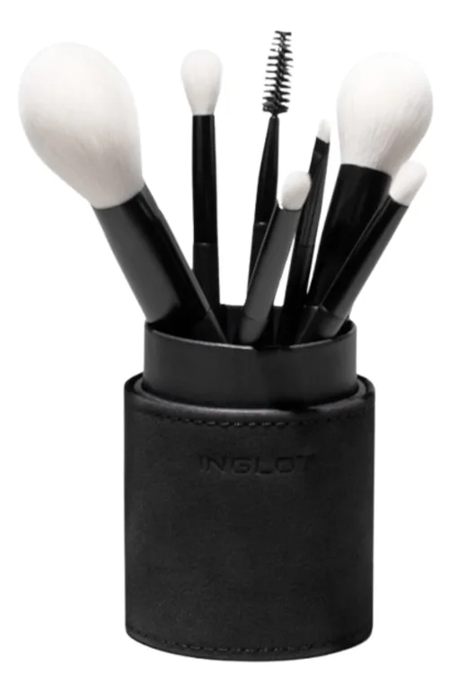 Набор кистей для макияжа в чёрном чехле Inglot из 7 предметов
