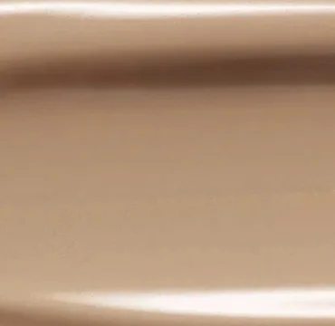 Тональный флюид IsaDora The Wake Up the Glow Luminous Foundation сияющий SPF 50, 30 мл, оттенок 4N - Neutral
