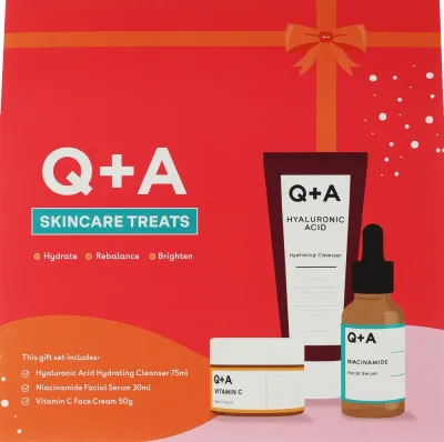 Набор для лица Q+A Skincare Treats очищающее средство сыворотка с ниацинамидом и крем с витамином С 75+30+50 мл