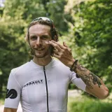 Набор солнцезащитного крема SportLab Milano Active Sun SPF50+ шестнадцать саше для спорта 16x8 мл — фото 4