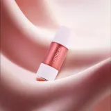 Румяна для лица Catrice Soft Embrace Liquid Shimmer, оттенок C01 - Rosy Glow — фото 5