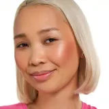 Палетка для макияжа лица Essence Radiant Light Face Palette 4 в 1, оттенок 10 - Glow Icon — фото 7