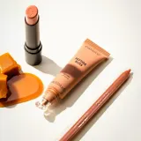 Набор для макияжа губ Catrice The Glossy Sequence Nude бальзам с пептидами блеск-стик и карандаш нюдовые оттенки — фото 6