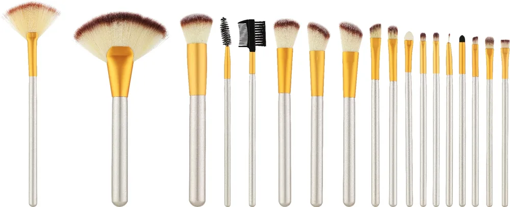 Набор кистей для макияжа с молочным футляром Beauty Design из 18 предметов