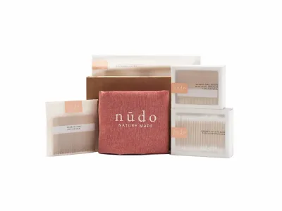 Набор Nudo Nature Made Bamboo Essentials бамбуковые ватные палочки 200 шт зубная щетка щетка для ногтей гребень и сумочка
