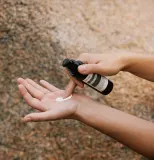Солнцезащитный увлажняющий лосьон для лица Aesop Protective Facial Lotion SPF 50, 50 мл — фото 3
