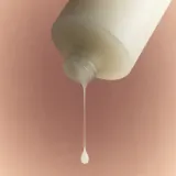 Обновляющий тоник-молочко для лица Omorovicza Acid Milk, 100 мл — фото 3