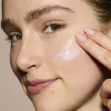 Макияж для лица: Крем-праймер "Сияние кожи" Fenty Beauty Grip Trip — фото 3