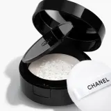 Пудра в компактной упаковке - естественное завершение макияжа Chanel POUDRE UNIVERSELLE LIBRE, 6 г, оттенок 50 Medium Intense — фото 1