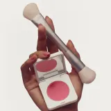 Кисть для румян Summer Fridays The Blush Brush, 46 г — фото 2