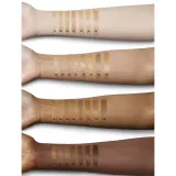 Тройной фонд с постепенным покрытием Charlotte Tilbury Beautiful Skin Foundation, 30 мл, оттенок 10 Neutral — фото 3