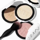Розовый хайлайтер NARS Light Reflecting Luminizing Powder, 6 г, оттенок Eros — фото 3