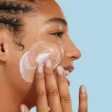 Очищающий демакияж BYOMA Moisturizing milk makeup remover emulsion, 175 мл — фото 2