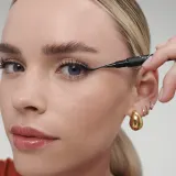 Точный глазной карандаш Sephora Collection 12H Intense Ink Felt Liner Fine Line, 0.5 мл — фото 1