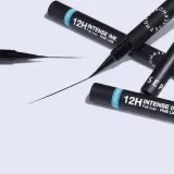Точный глазной карандаш Sephora Collection 12H Intense Ink Felt Liner Fine Line, 0.5 мл — фото 3