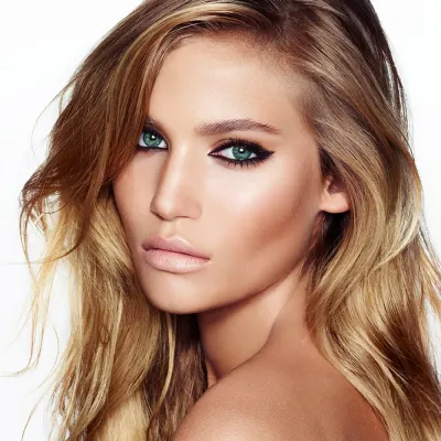 Палетка теней для век Charlotte Tilbury Luxury Palette Pillow Talk The Rock Chick, 5.2 г