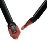 Матовый жидкий цвет для губ и щек Valentino Liquirosso, 6.5 мл, оттенок 151R Nude In Motion — фото 2