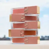Матовый жидкий цвет для губ и щек Valentino Liquirosso, 6.5 мл, оттенок 151R Nude In Motion — фото 4