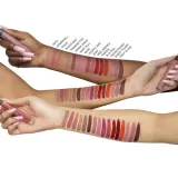 Матовая жидкая помадка Huda Beauty Liquid Matte Lipstick, 4.2 мл, оттенок Bombshell — фото 3