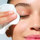 Clarins Gentle Eye Make Up Remover средство для снятия макияжа с глаз, 125 мл — фото 2