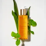 Clarins Total Cleansing Oil гидрофильное масло для снятия макияжа 150 мл — фото 3