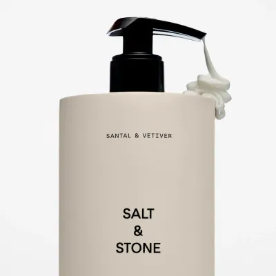 Крем для тела с ароматом сандалового дерева и ветивера Salt And Stone, 450 мл