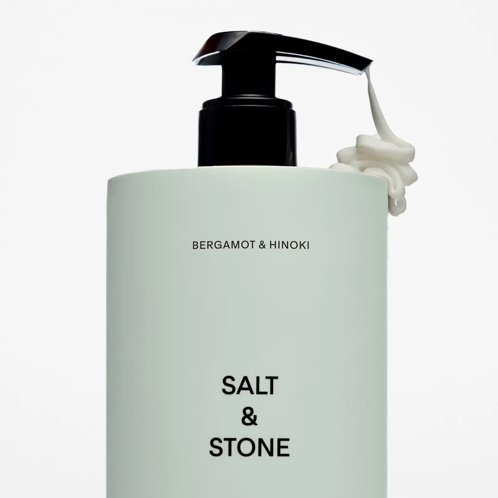 Крем для тела с ароматом сандалового дерева и ветивера Salt And Stone, 450 мл