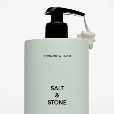 Крем для тела с ароматом сандалового дерева и ветивера Salt And Stone, 450 мл
