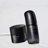 Новое укрепляющее сыворотка, активирующая энергию Shiseido Power Infusing Concentrate, 50 мл — фото 4