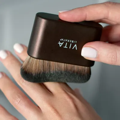 Vita Liberata Tanning Body Brush кисть для нанесения автозагара и бронзера, 1 шт