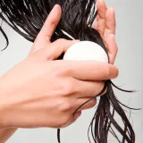 Уход, облегчающий расчесывание - кондиционер для волос Sephora Collection Hair conditioner in a block, 80 г, оттенок Monoi — фото 1
