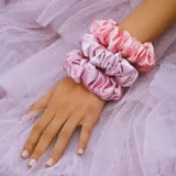 Набор из 3 широких резинок для волос Slip wide pure silk scrunchies, оттенок Róż/ecru — фото 5
